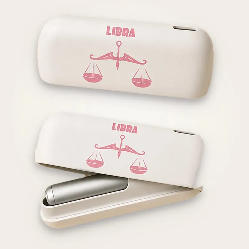 IQOS Iluma i Terazi burcu kılıfı: krem-beyaz gövde üzerinde pembe terazi
