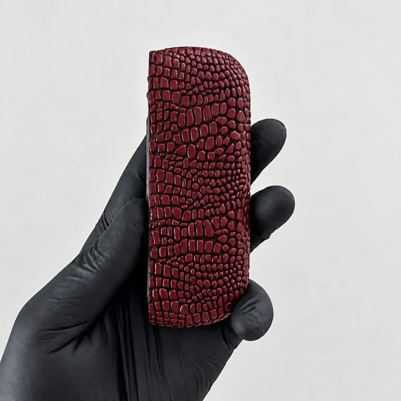 IQOS Iluma i kılıf Snake Skin, bordo