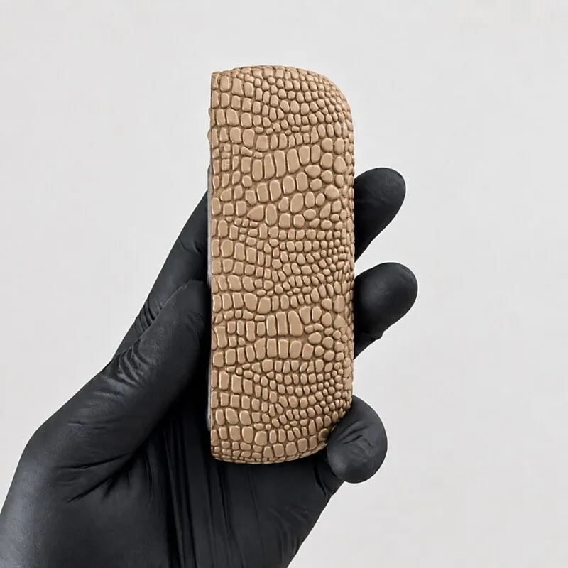 IQOS Iluma i kılıf Snake Skin, kum beji
